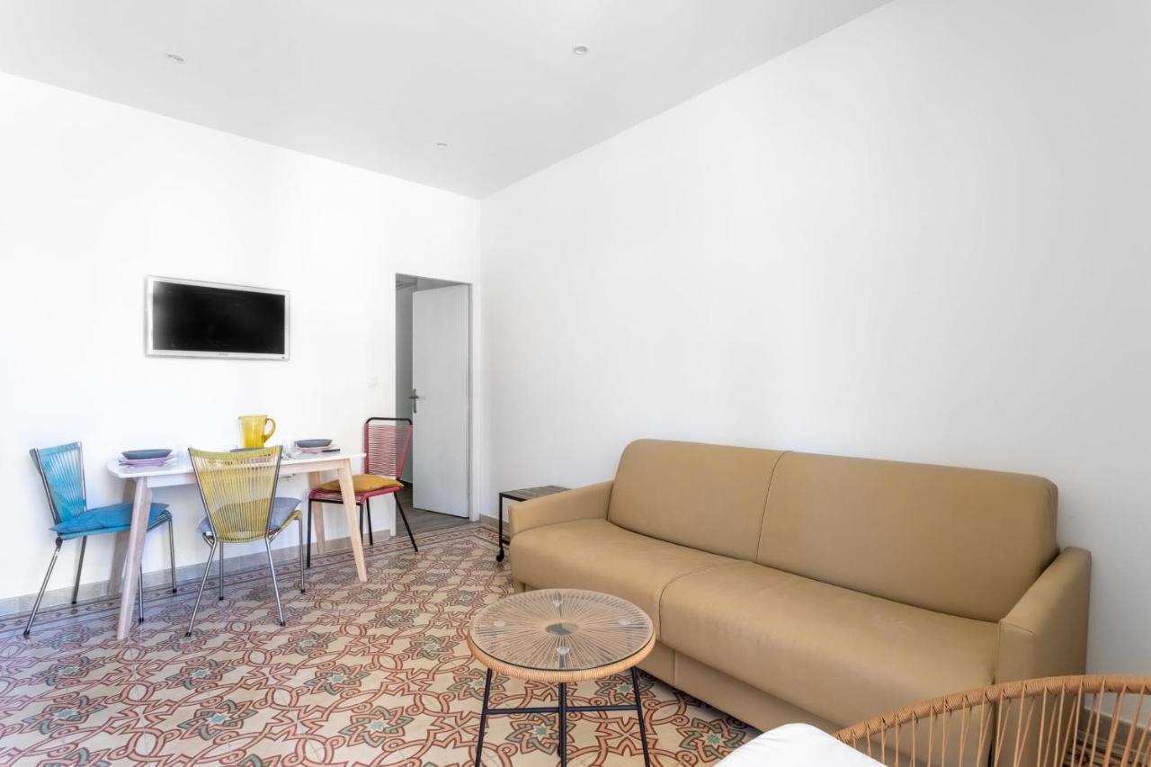 Luxurious 1 Bedroom, Ac, Terrace, Close Beaches - Dodo Et Tartine Каркеран Екстериор снимка