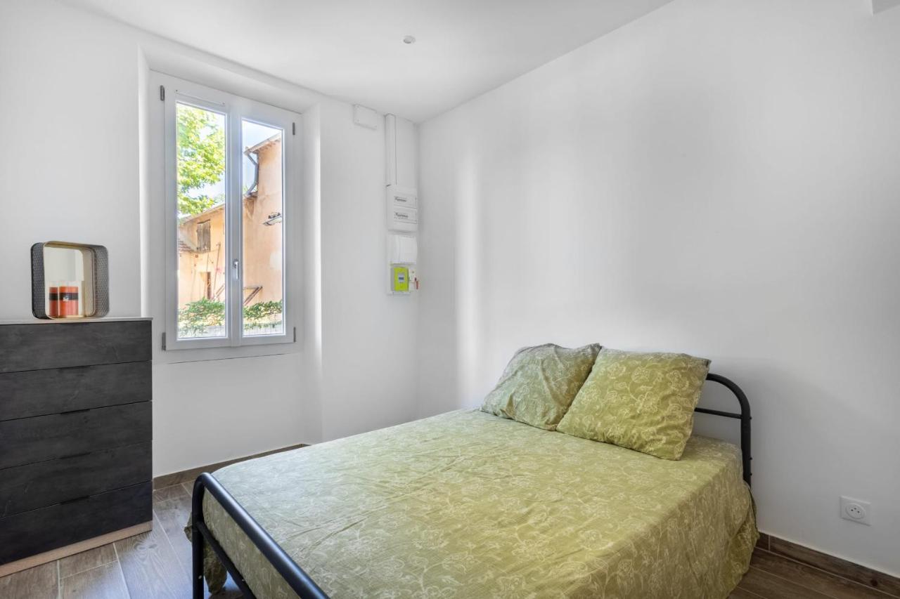 Luxurious 1 Bedroom, Ac, Terrace, Close Beaches - Dodo Et Tartine Каркеран Екстериор снимка